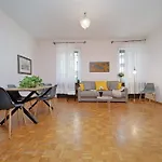 4Bnb - Corridoni Apartment